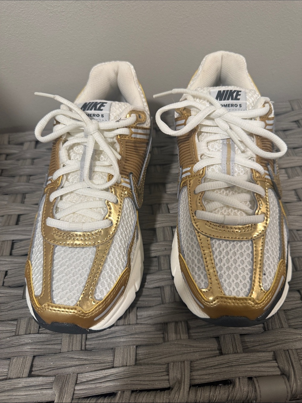 Nike Women White & Gold Mesh Athletic Sneakers